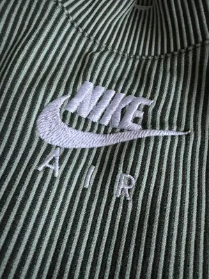 Nike Air Cropped Workout Tank thumbnail 2