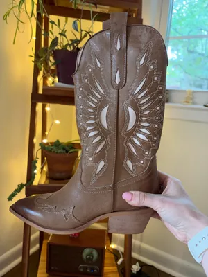 Vestique cowgirl boots thumbnail 1