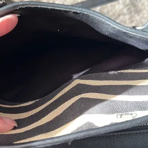Tote zebra print in tan & black leather trim & handles EUC thumbnail 8