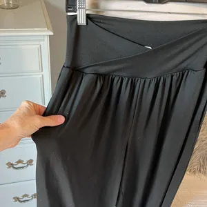 Wide Leg Pants Cross Over Waist Black Silky Stretchy Womens Medium Yoga thumbnail 7