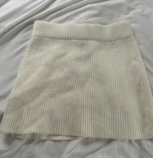 triple threads skirt Size M thumbnail 1
