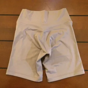 NWT Oner Active timeless high waisted shorts minky medium Tan thumbnail 3