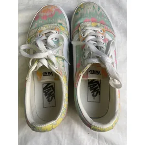 VANS Women's Psychedelic Tie Dye Sneakers/Shoes Size 7 SKU 3097 thumbnail 6