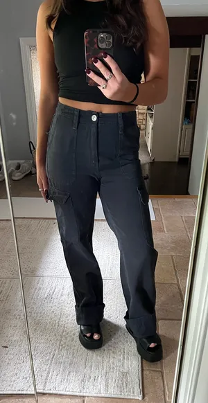 Navy Blue Zara straight leg cargo pants -great condition -pants legs are long #zara #cargopants #navyblue #pants thumbnail 1