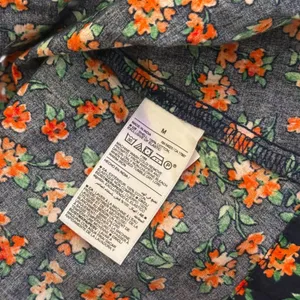 Old Navy Puff Sleeve Top Size M Smocked Floral Print Empire‎ Waist Cottage thumbnail 5