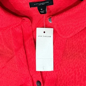 ANN TAYLOR Crimson Red Women’s Blouse Button Up Top Long Sleeve Sz 6 MSRP $98 thumbnail 3