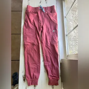 Scope scrubs set in pink- Thea 8 pocket jogger and Harry 1 pocket top thumbnail 5
