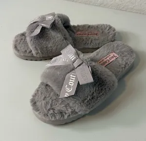 Juicy Couture Faux Fur Cozy Soft Slip On Bow Slippers Gray Size 8 thumbnail 1