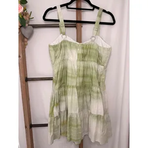 Express Green Tie Dye Ikat Tiered Linen Blend Mini Dress Womens Medium Boho thumbnail 4