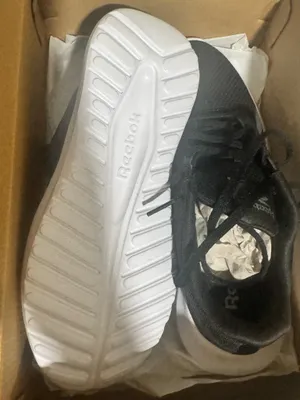 Women’s Reebok Sneakers thumbnail 4