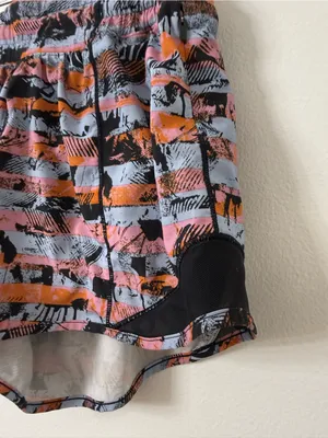 {4} Lululemon Hotty Hot Short II *Long 4" Inversion Multi / Black thumbnail 2