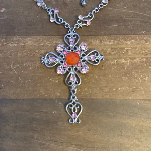 Silver tone Victorian gemstone cross necklace thumbnail 4