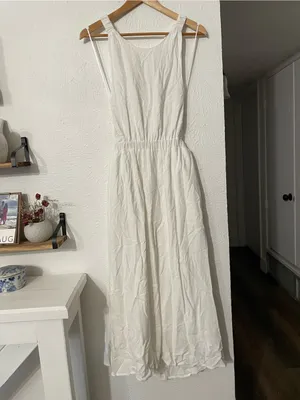 NWT Vici White White Linen Blend Open back Midi Dress Cutout Waist Medium thumbnail 3