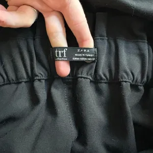 Zara TRF Black Paperbag Waist‎ Mini Skirt with Tortoiseshell Belt Size Medium thumbnail 5