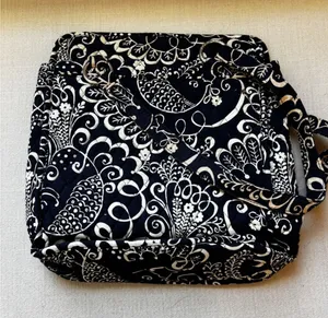 Vera Bradley Night and‎ Day Hipster Crossbody Bag Retired Floral Paisley Quilted thumbnail 1