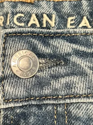 Womens sz8 NWT American Eagle High-Waisted Denim Mini Skirt Light Wash Raw Hem thumbnail 4