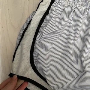 Nike workout shorts thumbnail 2