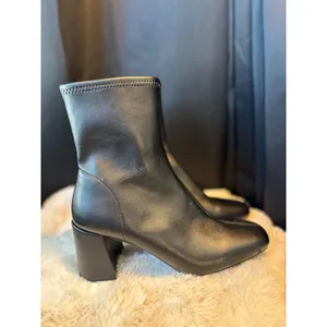 A New Day Black Faux Leather Square Toe Block Heel Sock Ankle Boots Size 7.5 thumbnail 4