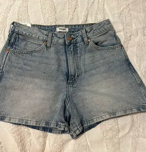Wrangler High Rise Cowboy Short thumbnail 1