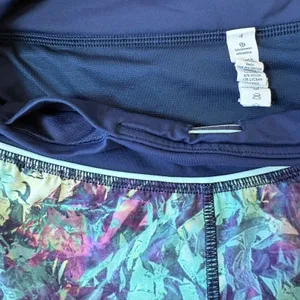 Lululemon Speed Up Shorts Women 4 Abstract Workout Summer Beach Low Rise Running thumbnail 8