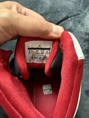 QJordan 1 Mid black red trainers. Size US 8.5 #sneakers #jordan thumbnail 5
