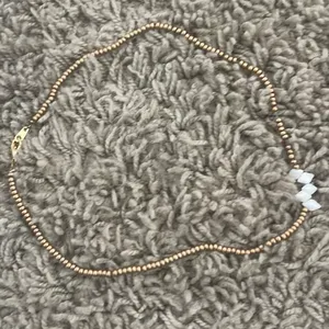 Gold And White Necklace thumbnail 1