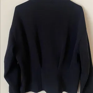 Lululemon Gathered Waist Crew Pullover black top thumbnail 5