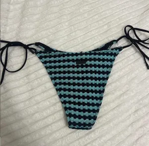 Triangl Bikini thumbnail 3