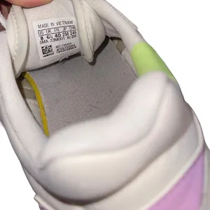 Adidas Women Retrorun Sneakers Size 8 White Running Shoes Athletic Comfort thumbnail 5