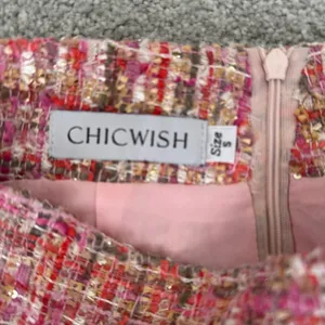 Chicwish SEQUINS TWEED BUD MINI SKIRT IN PINK Size Small NWOT thumbnail 5