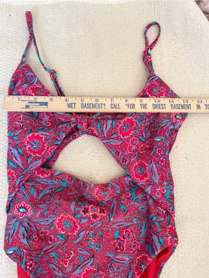 Veronica Beard Aniston Red Floral Print Cutout One Piece Swimsuit Size XS NWOT thumbnail 5