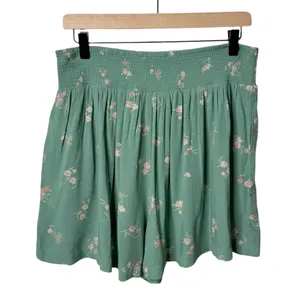 NWT American Eagle Floral High Waisted Soft Everyday Shorts Green Size Large thumbnail 5