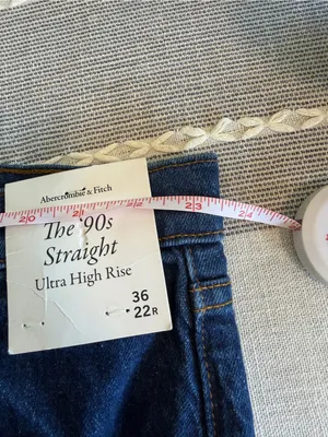 NWT Abercrombie & Fitch Ultra High Rise Ankle Straight Jeans Blue Size 36/22 thumbnail 5