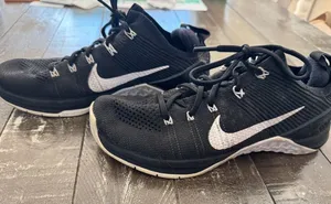 NIKE Metcon DSK Flyknit 2 Women US 8 Black White‎ Running Shoes thumbnail 1