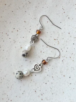Handmade boho vintage aesthetic fairy style freshwater pearl & Dalmatian jasper stone unique dangle earrings🍃🌀 thumbnail 7