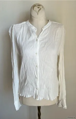 Aritzia Wilfred White Crinkle Button Down Blouse Small thumbnail 1