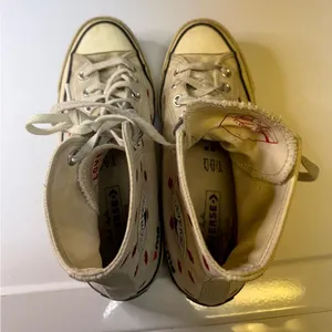Converse Valentines Day Embroid Lips Limited Edition High Top Sneakers thumbnail 10
