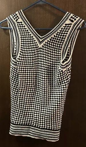 EVEREVE Black & White Knit Chevron V-Neck Sweater Vest Size XS 100% Cotton thumbnail 1