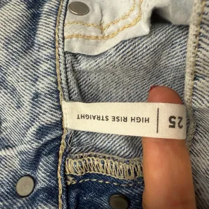 PacSun Light Blue Distressed Boyfriend‎ Jeans thumbnail 7