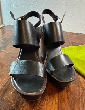 Tory Burch Black Leather Platform Wedge Sandals with Dust Bag Gold Buckle thumbnail 1