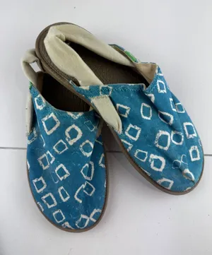 Sanuk Yoga Sling Sidewalk Surfers Womens 7 Blue White Geometric Boho Comfort‎ thumbnail 1