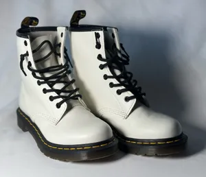 Dr. Martens Boots White Leather Women’s thumbnail 1
