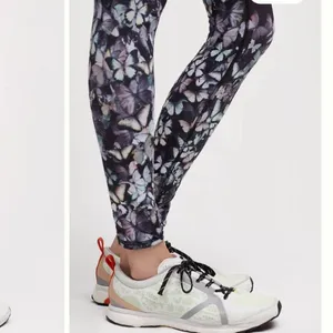 Alo Yoga Women's Black Multicolor Butterflies Ankle Compression Leggings Sz XS thumbnail 3