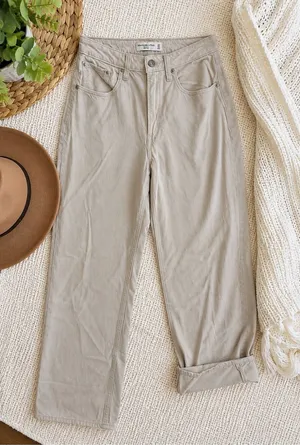 Abercrombie & Fitch Light Beige “The Loose” Baggy Jeans thumbnail 1
