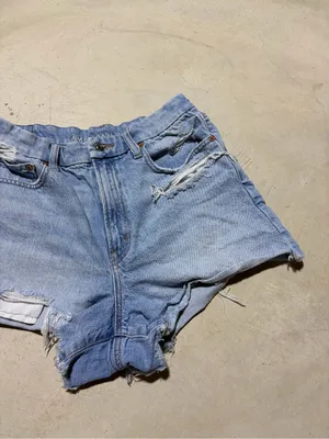 American Eagle Outfitters curvy 90s boyfriend light blue jean shorts 6 thumbnail 3