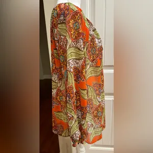 NWOT Tropical Print Sheer Peasant Blouse thumbnail 3
