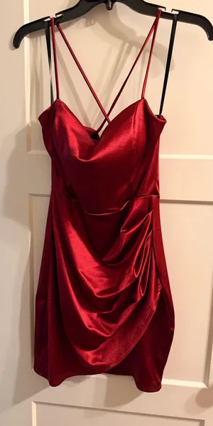 Windsor Red Homecoming Dress Satin thumbnail 1