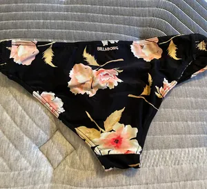 Floral Bikini thumbnail 4