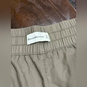 Abercrombie and Fitch Cargo Utility Shorts in Grey Size XL NWT thumbnail 8