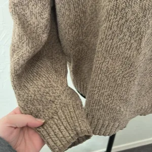 Columbia Tan Quarter Zip Jacket w/ Cable Knit Details thumbnail 3